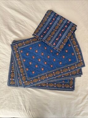 6 Pierre Deux Blue Floral Quilted Placemats Set with 6 napkins